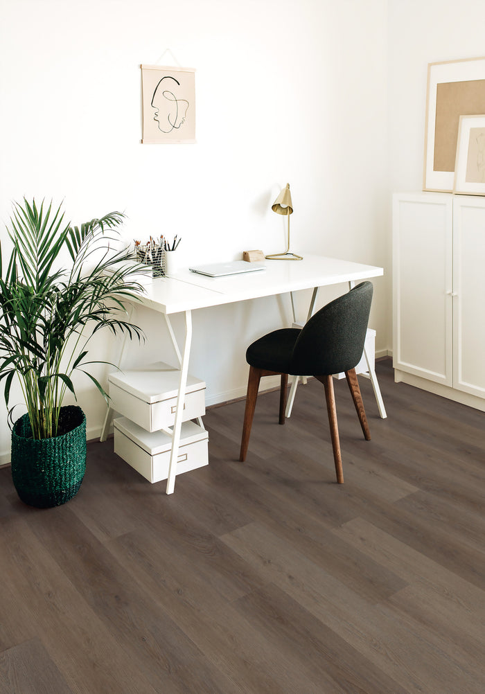 Coretec Plus – Eastwell Oak 7x48" Plank - GreenFlooringSupply.com