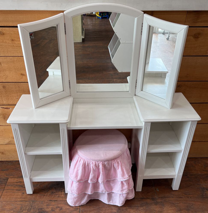 Madeline Play Vanity and Stool