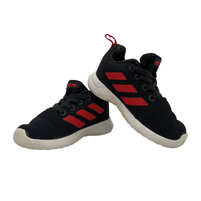 Slip On Sneakers / Red Stripes