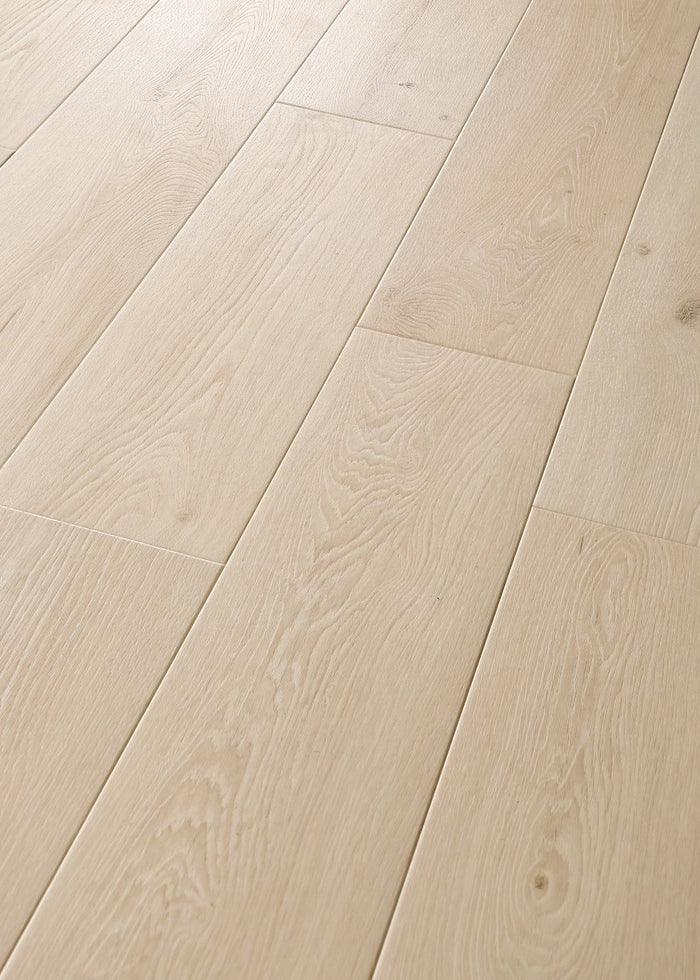COREtec CR504 Retro Revival Silken Timber Oak waterproof luxury vinyl plank close-up wood grain