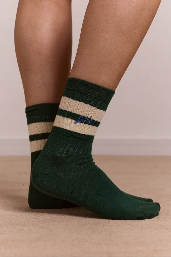 Damson Madder – Sporty Calf Length Socks in Green and Cream