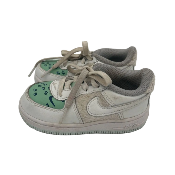 Lace Up Sneakers/Paw Prints