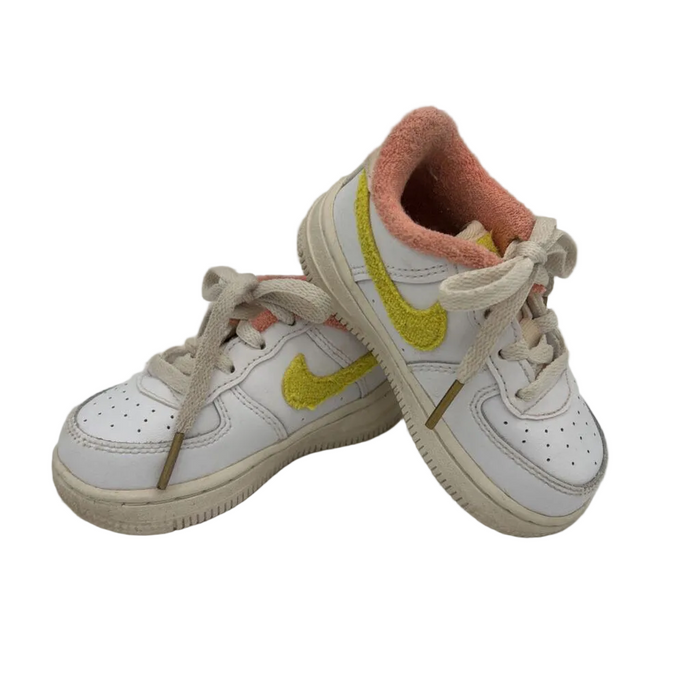 Lace Up Sneakers/Towel Lined