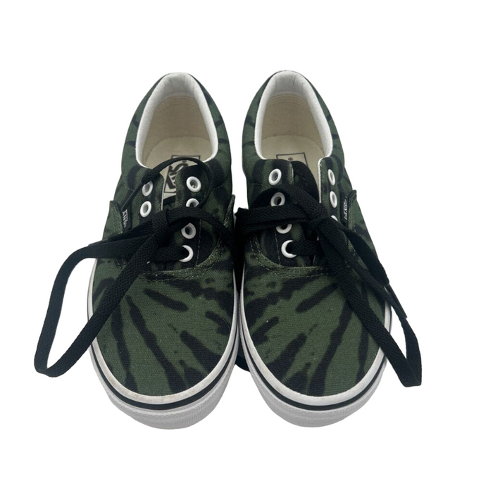 Lace Up Striped Tennis Shoes