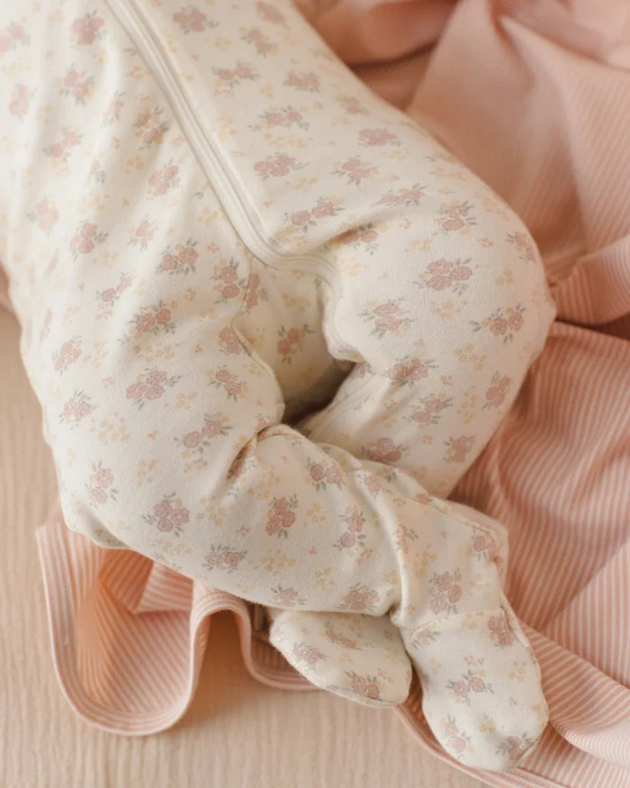 Quincy Mae – Zip Long Sleeve Sleeper Footie in Flower Field