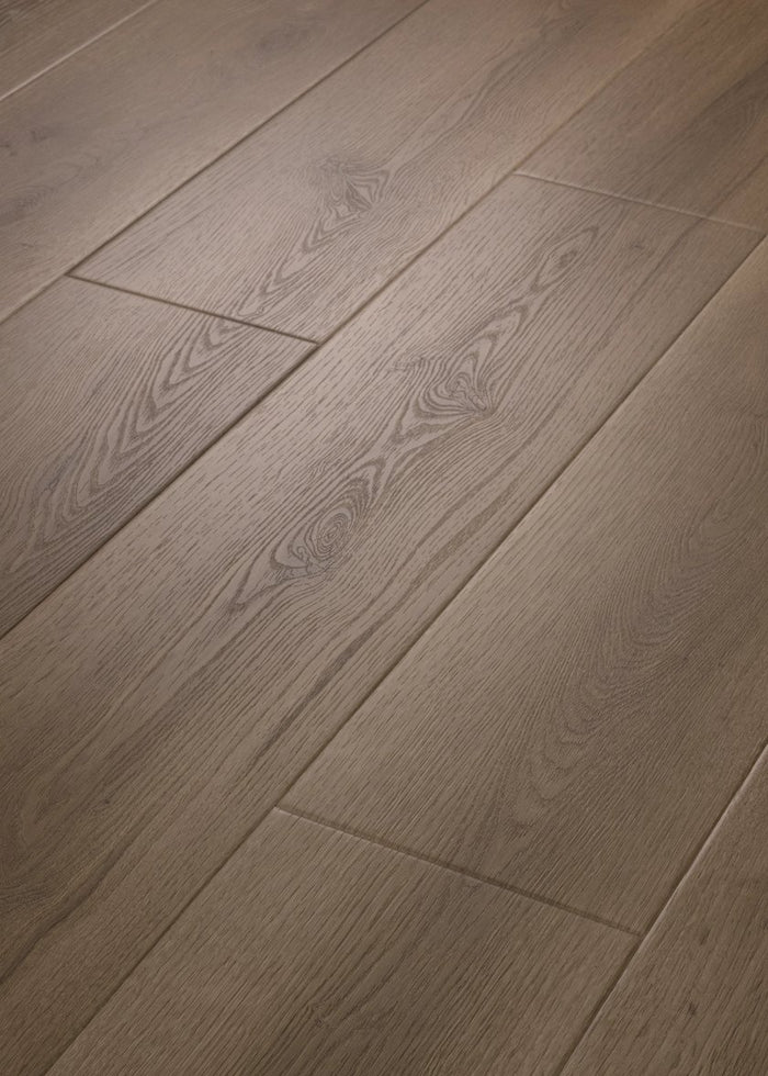 Shaw Aspire Natural Bevel 3381V Frontier Brown waterproof luxury vinyl plank close-up rugged warm brown wood grain with natural bevel
