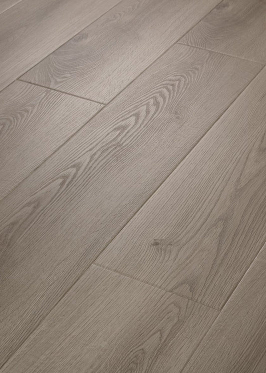 Shaw Aspire Natural Bevel 3381V Summit Grey waterproof luxury vinyl plank close-up cool light grey wood grain with natural bevel