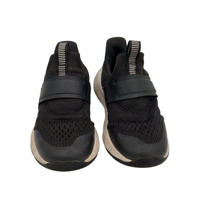Slip on Tennis Shoes/Elastic Strap