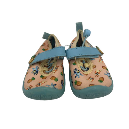 Water Shoes/Bluey
