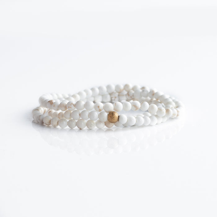 WHITE CORE GEM BEAD BRACELET