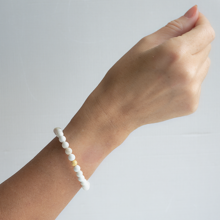 WHITE CORE GEM BEAD BRACELET
